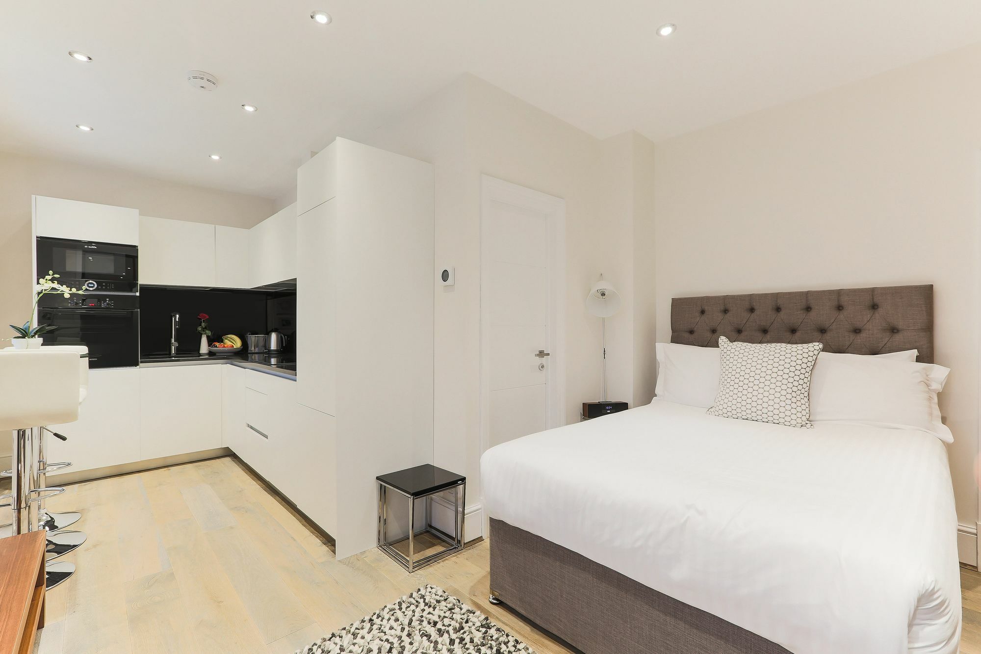 Leicester Square One London Exterior photo